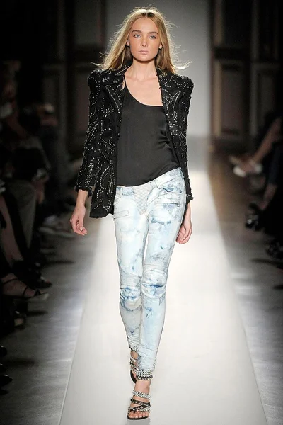 Look 19